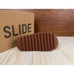 Yeezy Slides 'Flax'