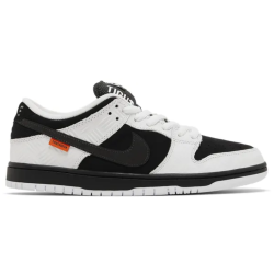 TIGHTBOOTH x Dunk Low SB
