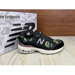 BAPE 2002R 'Apes Together Strong - Black Camo'