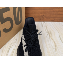 Yeezy Boost 350 V2 'Oreo' 2022