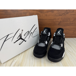 Air Jordan 4 Retro 'White Thunder'
