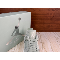 Air Jordan 4 Retro 'Abundance Seafoam'